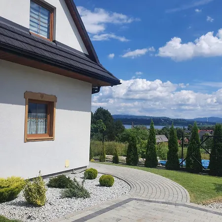 בקתה W Beskidach זאז'צ'ה