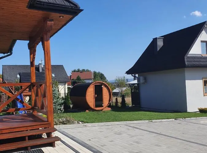 בקתה W Beskidach זאז'צ'ה